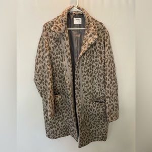 Leopard print thigh length faux fur jacket